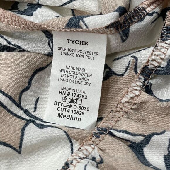 VICI Tychee V Neck Floral Mini Dress - Picture 7 of 7